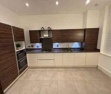 Officer Mess House, Charles Sevright Way, Mill Hill, London, NW7 - Photo 5