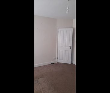 Room in a Shared House, Ilford, IG1 - Photo 2