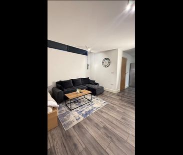 Studio Flat, Queens House, S1 - Photo 1