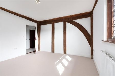 2 bedroom end of terrace house to rent - Photo 2