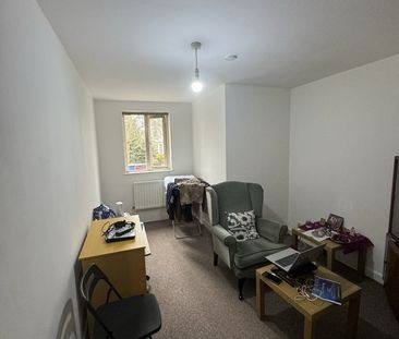 1 Bed Flat, London Road, RG1 - Photo 6