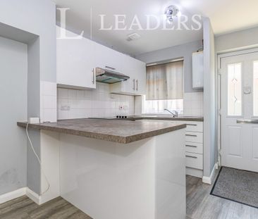 flat to rent Pound Lane, Epsom, KT19 - Photo 6
