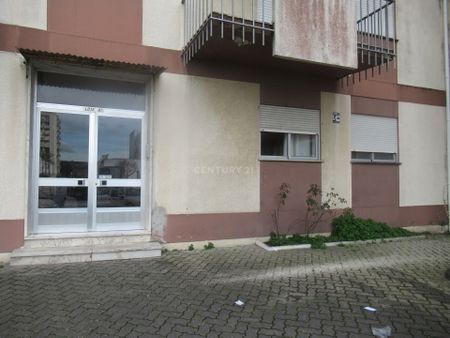 🏡 Apartamento T3 Mobilado para Arrendamento – Rés do Chão | Leiria - Photo 4