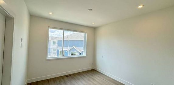 NEW Clayton 2 BED 3 BATH TOWNOHOUSE WITH AC - Photo 2