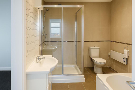 2 bedroom penthouse to rent - Photo 5