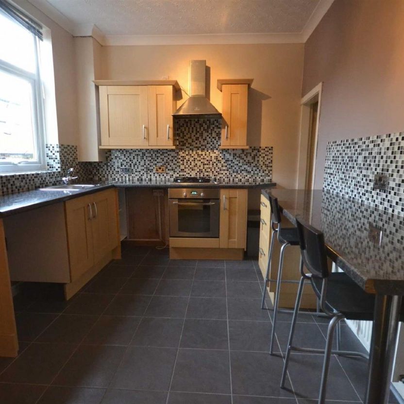 3 bed House - Terraced for Rent - Photo 1