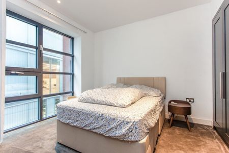 1 Bed Flat, Astell House, E14 - Photo 4