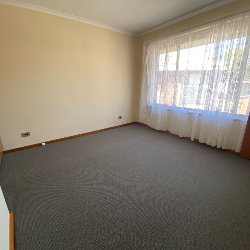 Great Location - Walking Distance to Tea Tree Plaza & Obahn - Photo 1