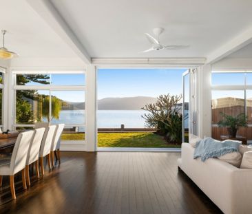 CLASSIC PALM BEACH PITTWATER WATERFRONT - 3-6 MONTH LEASE - Photo 2