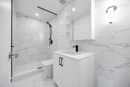 For Lease - 689 The Queensway Street Unit# 331, Toronto, Ontario - Photo 5