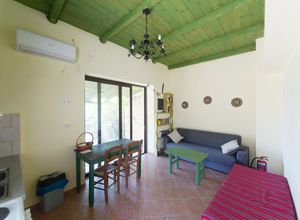 Bungalow για ενοικίαση - Λάμπη, - Photo 1