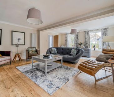 4 bedroom detached house to rent - Photo 2