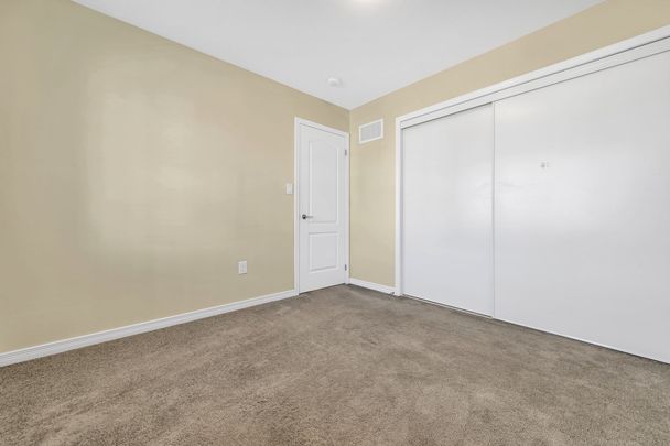 For Lease - 32 Mccargow Drive, Haldimand, Ontario - Photo 1