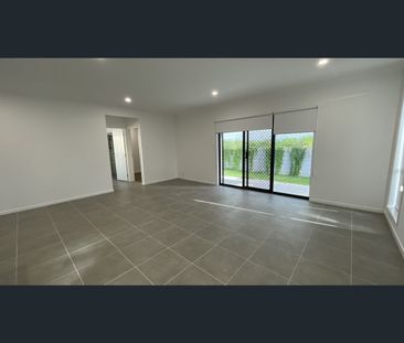 3 Crusoe Street, Coomera, Qld 4209 - Photo 3