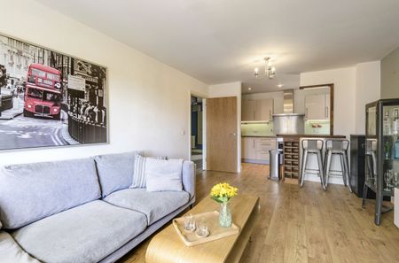 Allington Close, Farnham, Surrey, GU9 - Photo 3