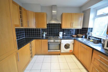 Treemount Court, Epsom, Surrey, KT17 4DU - Photo 5