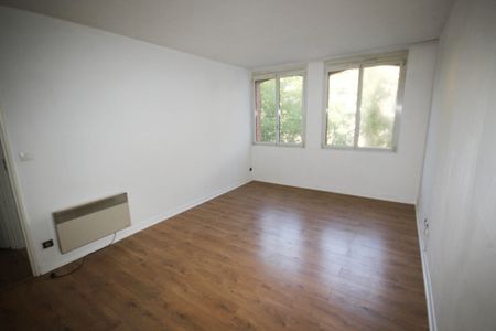 À LOUER – T2 de 40 m², Rue des Arts, Lille-Centre réf 240-001-GLI - Photo 2