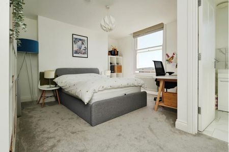3 Bed Maisonette, Buckingham Road, BN1 - Photo 3