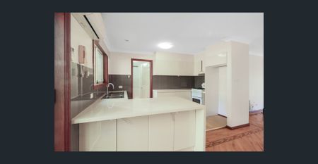 Modern Townhouse in a Quiet Setting - Photo 5