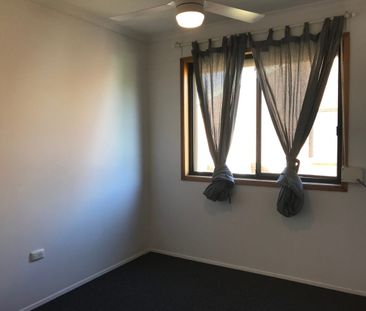 3 Bedroom Townhouse for Rent – Prime Springwood Location - Photo 1