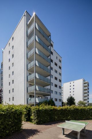 Grosszüge, helle Wohnung mit grossen Balkonen - Photo 3