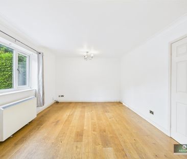 Old Horsham Road, Southgate - Photo 5