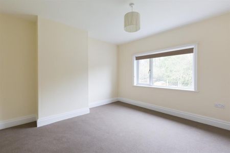 3 bedroom House To Let - Photo 4