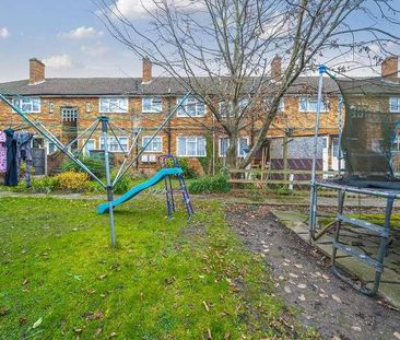 Malcolm Court, Stanmore, HA7 - Photo 2