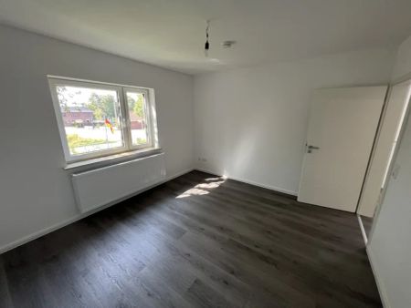 Traumwohnung, 4 ZKB, 1.OG, 100 m2 WF/NF, Walk-In-Dusche, Keller, Dachboden, Gartenanteil, saniert - Foto 2