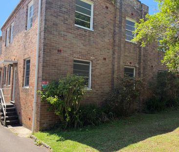 Three Bed Unit in Convenient Location - Photo 1