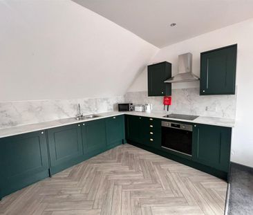 3 bedroom Student Flat to rent in Medburn House, Barker Street, Shi... - Photo 2