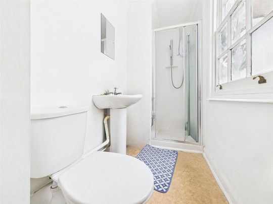 6 bedroom terraced house to rent - Photo 1