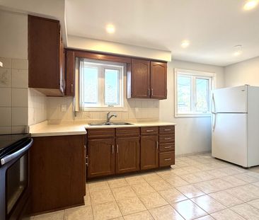 For Lease - 64 Ruthmar Crescent, Toronto, Ontario - Photo 6