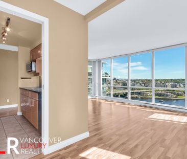 Condo in Downtown Vancouver, BC - Photo 4