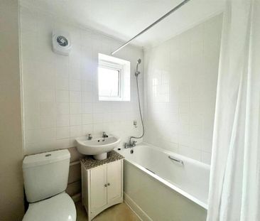 2 bedroom end of terrace house to rent - Photo 5