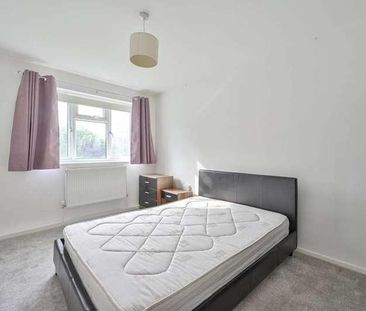 Chobham Gardens, Southfields, SW19 - Photo 4