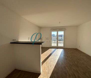 Location Appartement 3 pièces 57m² THOUARE SUR LOIRE 44470 - Photo 2
