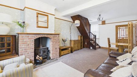 Clay Lane, Burtonwood, WA5 - Photo 2