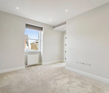 3 bedroom flat in London - Photo 4