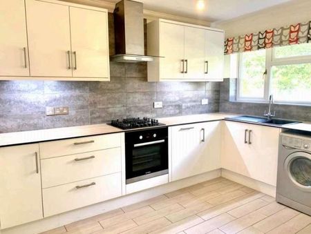 Froxfield Close, Winchester, Hampshire, SO22 - Photo 3