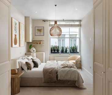 A four-bedroom house with a large roof terrace and two additional balconies, located in a quiet cul-de-sac in South Kensington SW7. - Photo 5