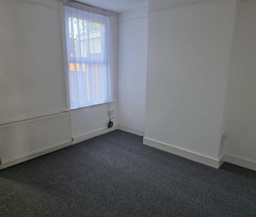 2 bedroom house to rent - Photo 2