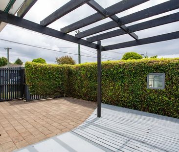 Spacious & Private 4-Bedroom Home in Prime Upper Riccarton Location - Photo 1