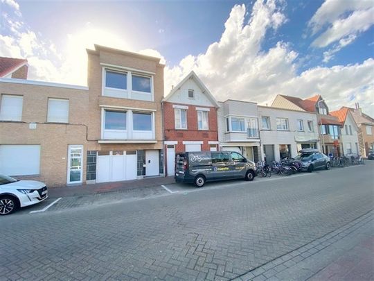 Erg centrale en goed gelegen Bel-Etage met garage en open zicht in Knokke centrum. - Foto 1