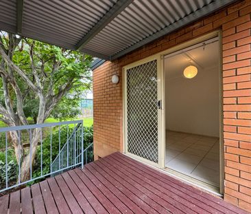 2 BEDROOM 1 BATHROOM UNIT IN SOUGHT AFTER WEST END - Photo 3