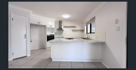 Fully renovated beautiful home! - Photo 2