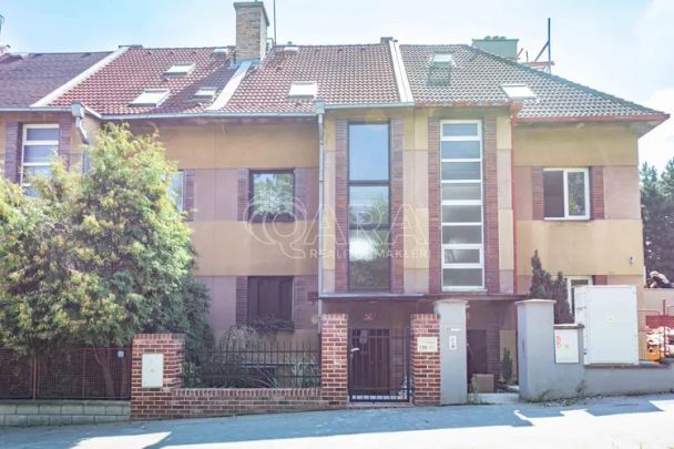 Byt 2+kk s balkonem a společnou zahradou - Praha 3 - Photo 1