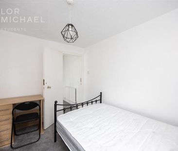 4 bedroom terraced house to rent - Photo 1