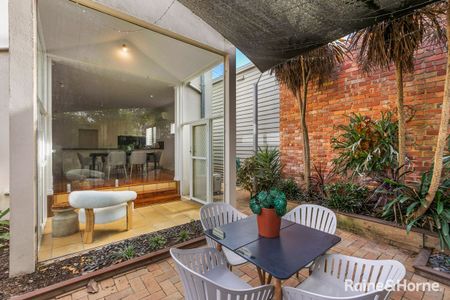 A Peaceful Garden Retreat with Light, Space & Style. - Photo 3