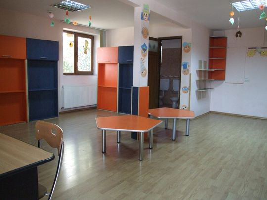 Casa de inchiriat in Cismigiu - Photo 1